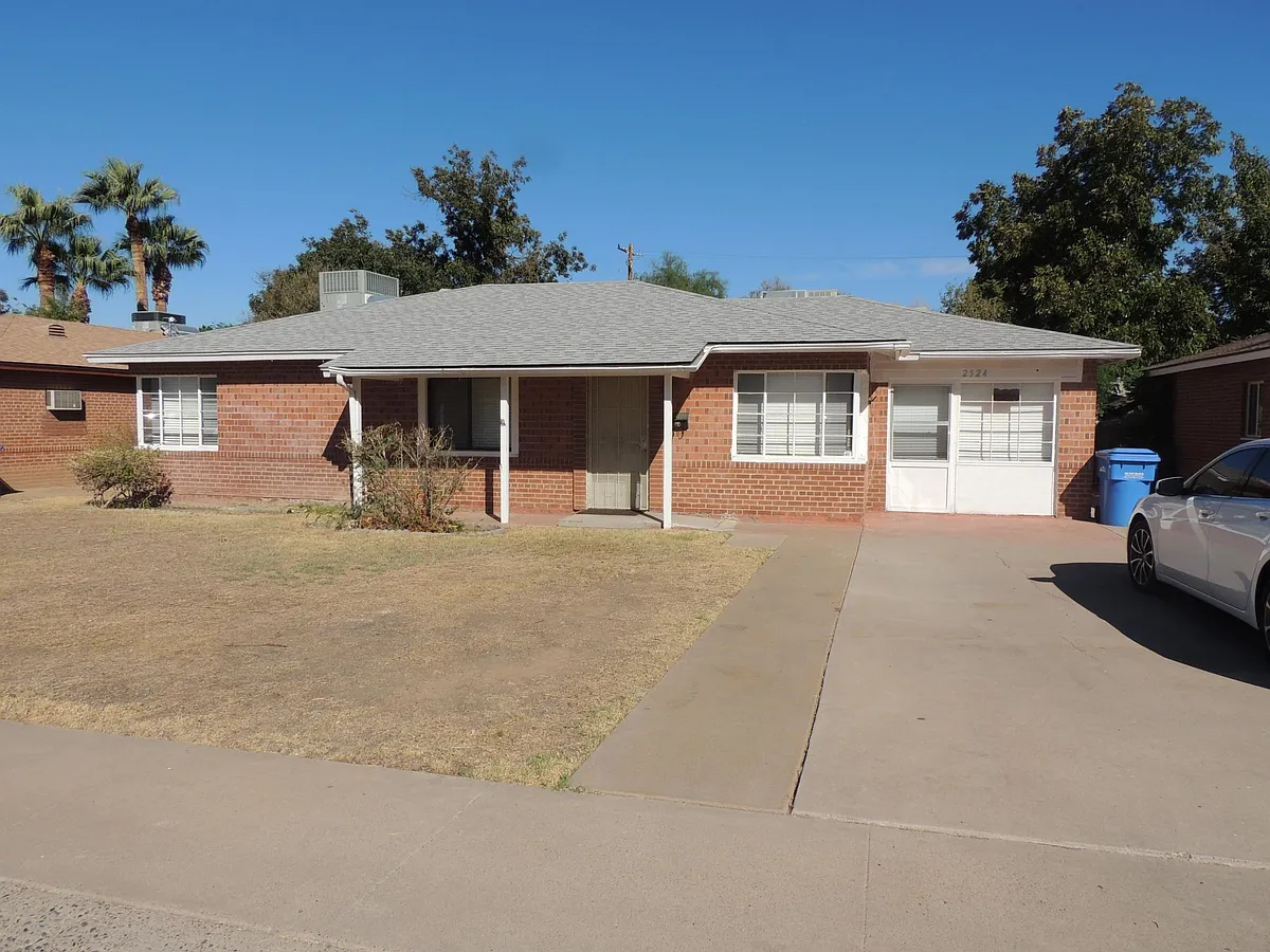 Building Photo - 2524 E Heatherbrae Dr
