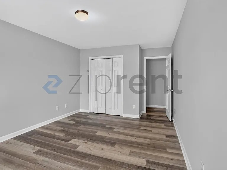 118 Meeting Place Rd — Photo 22