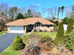 25 Andrew Rd, Bourne, MA 02532