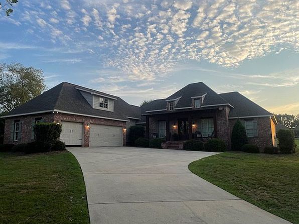 72 Bridgewater Dr