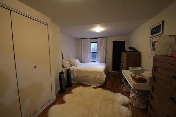 Rented by Bien Realty Ltd | media 78