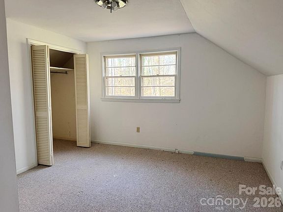 5th image of 4025 Fringewood Dr