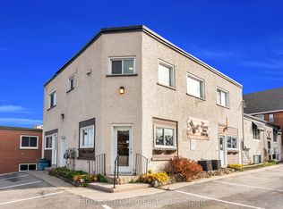 32 Matchedash St N #A, Orillia, ON L3V 4T5