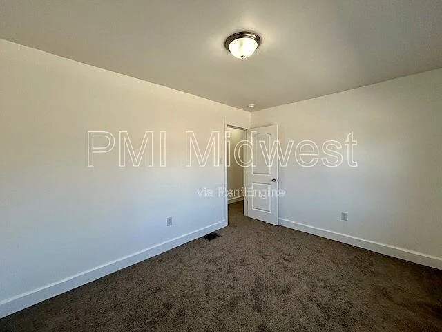 2960 N Park Ave — Photo 16