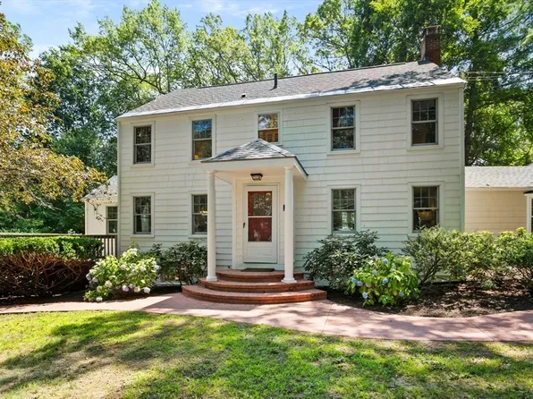 1 Black Horse Dr, Acton, MA 01720