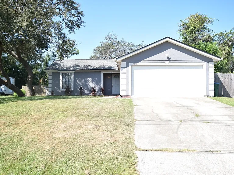 870 Farrington Dr — Photo 1