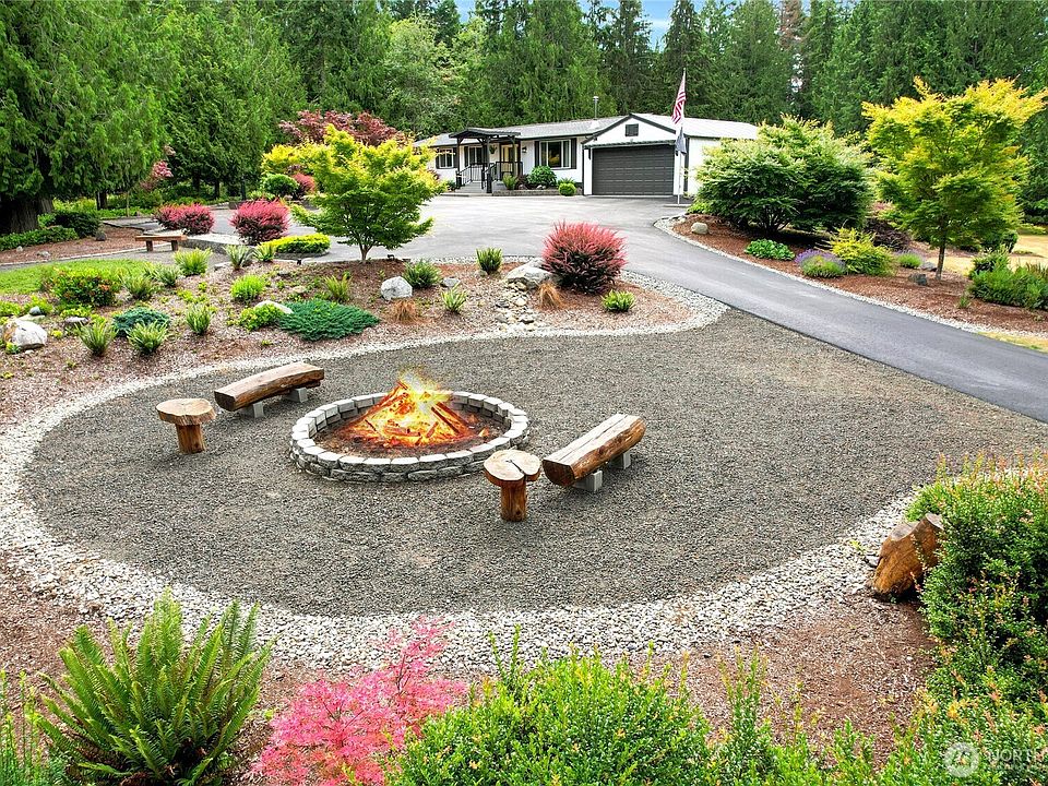 1st image of 8070 SE Meridian Way