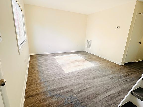 5th image of 1023 Salisbury St #D1aaaaaf4