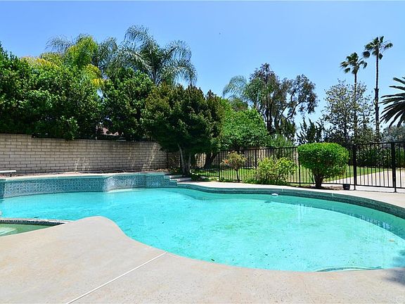 3rd image of 2206 Brescia Ave