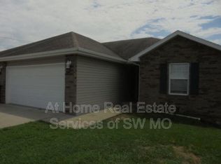 304A Excalibur Ct, Willard, MO 65781