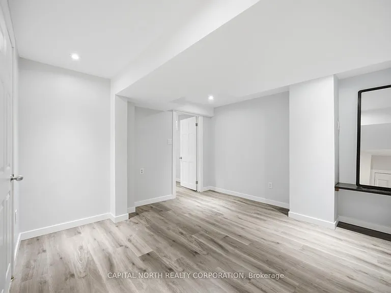 63 Elizabeth St — Photo 30