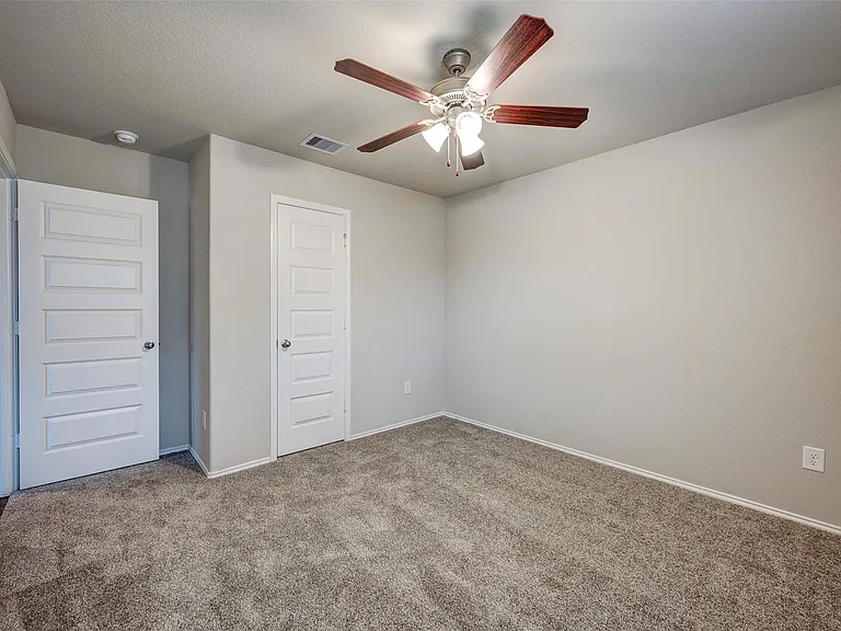 1710 Goose Island Ln — Photo 14