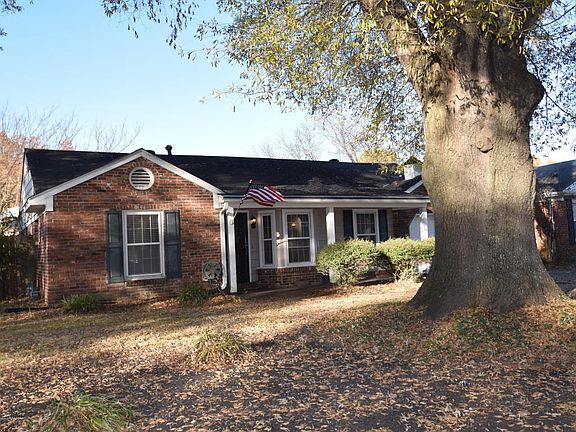 3rd image of 2334 Ashland Dr