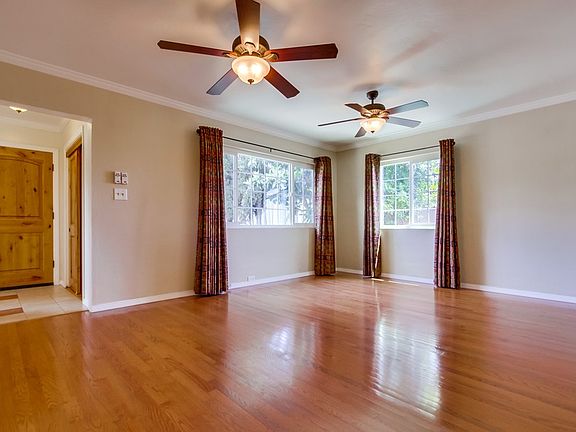 4th image of 4163 Vivian St