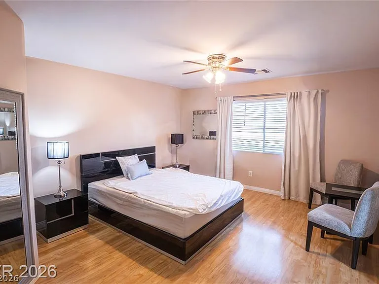 805 Old Mine Creek Ln — Photo 37