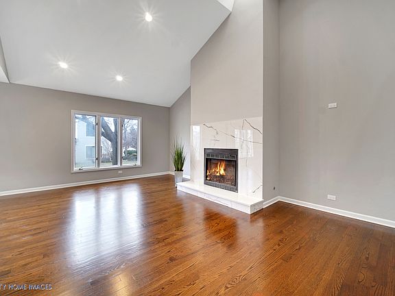 3rd image of 1210 Emerson Ln