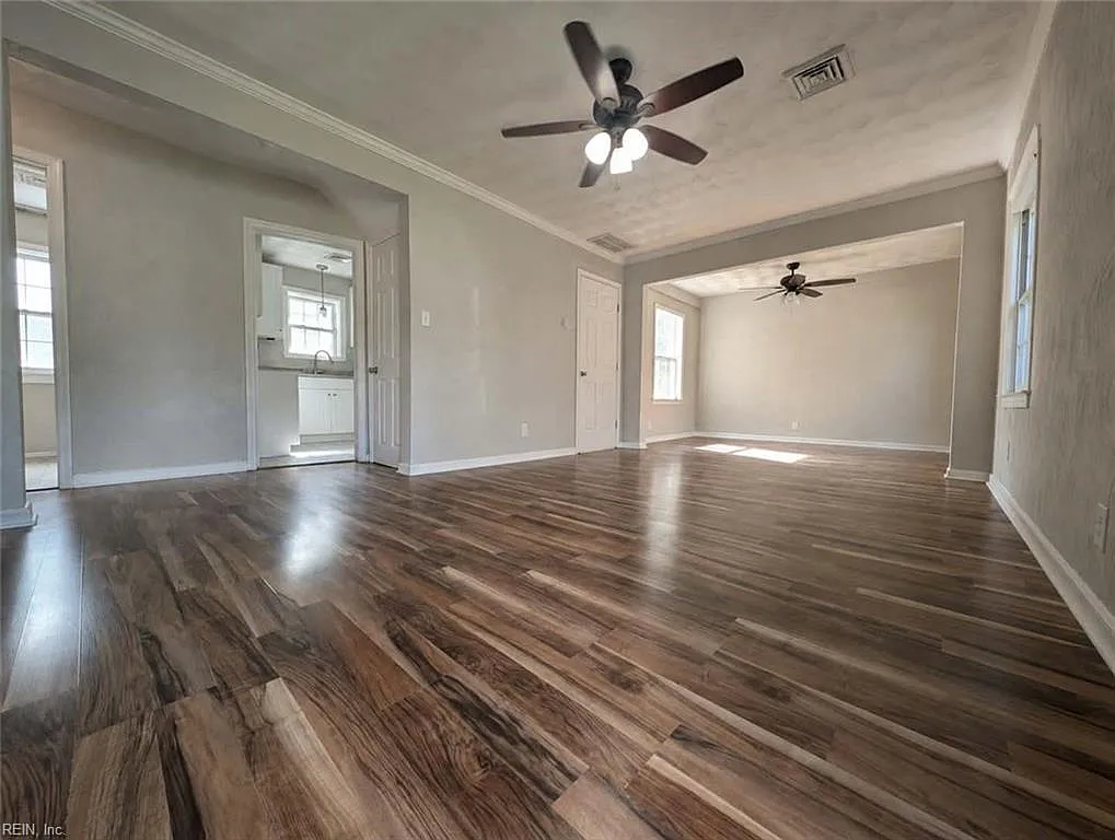 3 bed, 1344 sqft, $2,600 — Photo 2