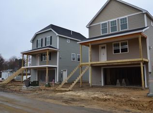 6 Charron Circle Dr, Exeter, NH 03833