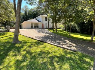 332 Fairway Rd, Woodway, TX 76712