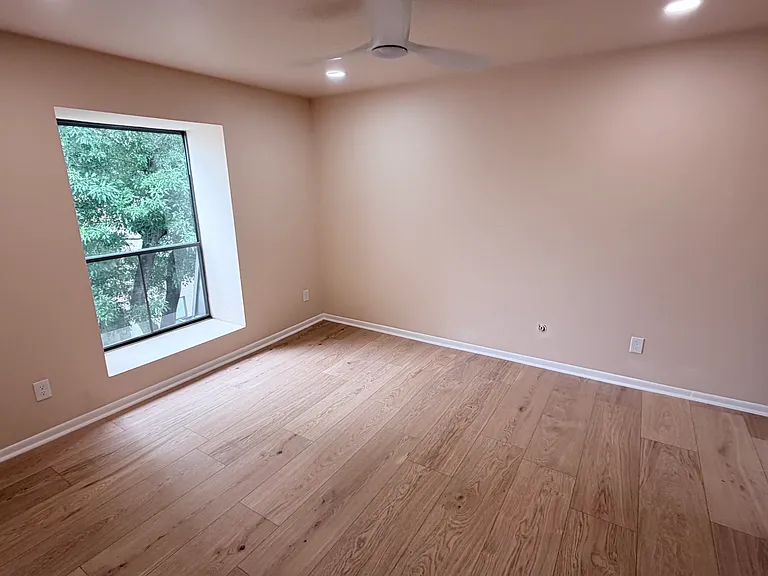 8435 Hearth Dr — Photo 11