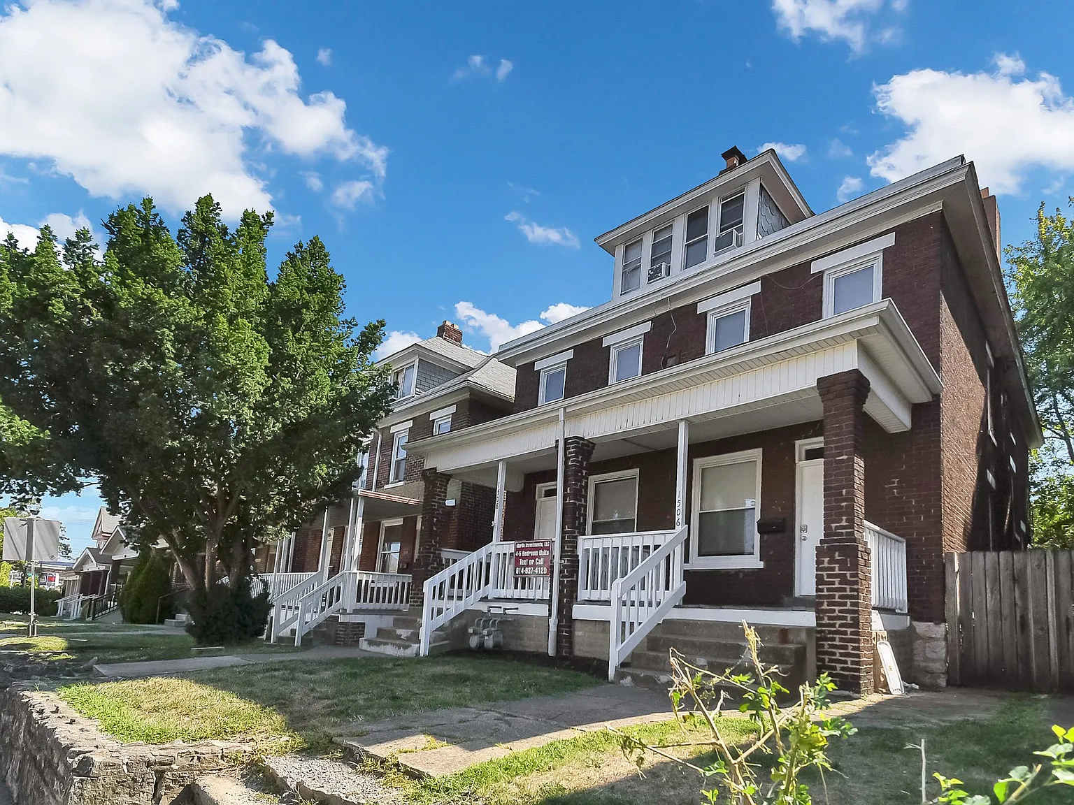 1506 Summit St — Photo 2