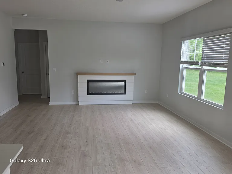 162 Lorrimore Dr — Photo 5
