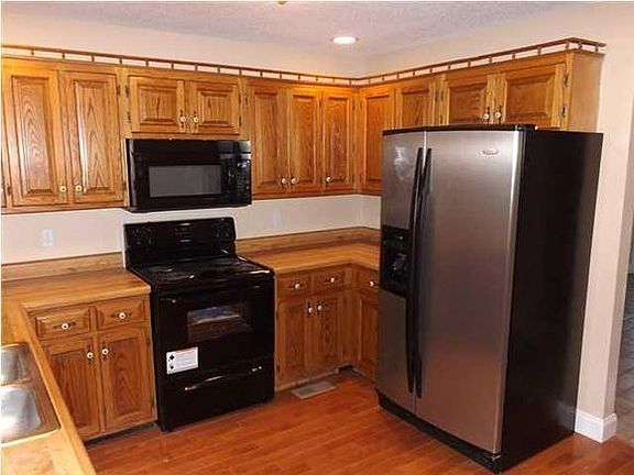 2nd image of 710 Mimosa Ave