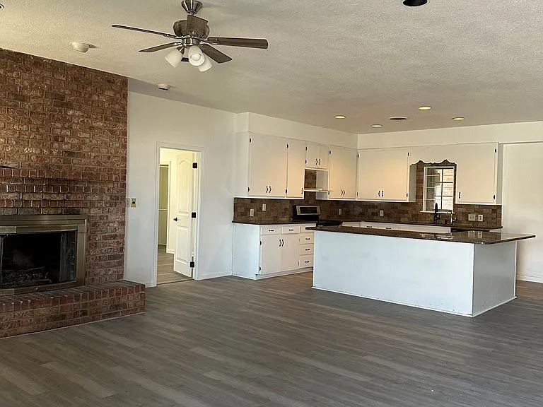 1002 E County Road 127 — Photo 3