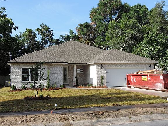 4th image of 24 Holmes Blvd