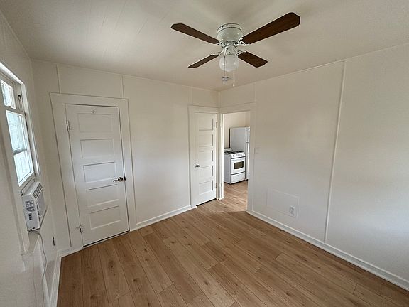 4th image of 256 S 6th St