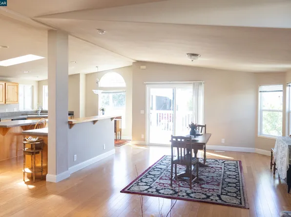 170 Riesling Cir, Yountville, CA 94599