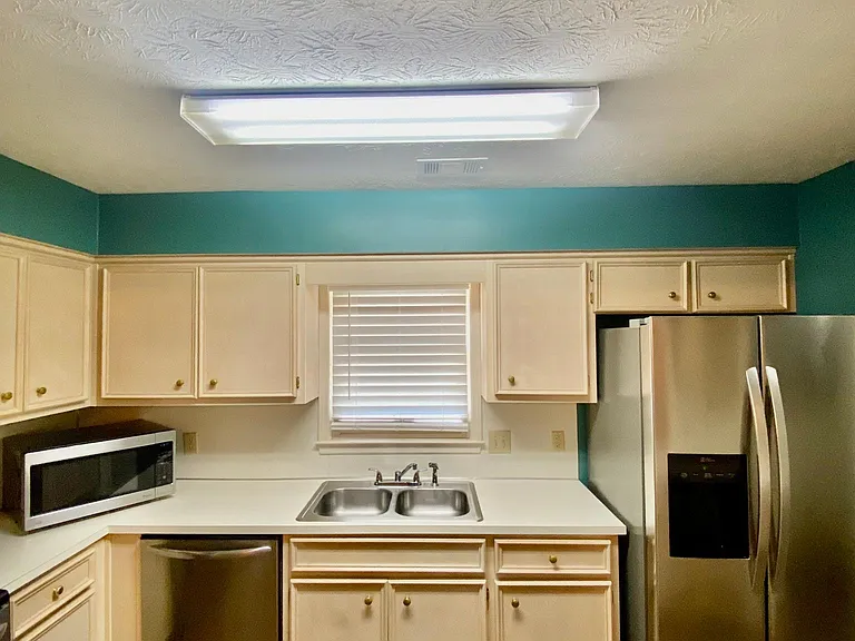 7036 Stoneybrook Dr — Photo 7