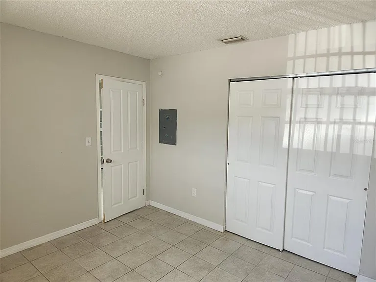 9831 Grace Dr — Photo 10