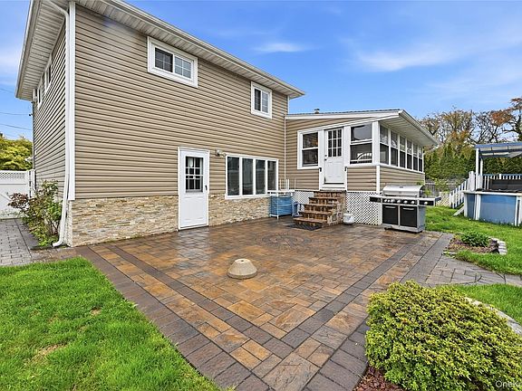 4th image of 572 Benjamin Road