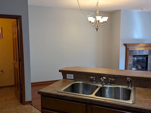 2nd image of 216 Springbrook Trl S