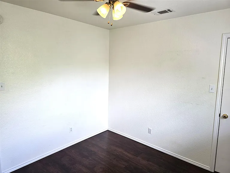 1600 Hollow Tree Blvd — Photo 23