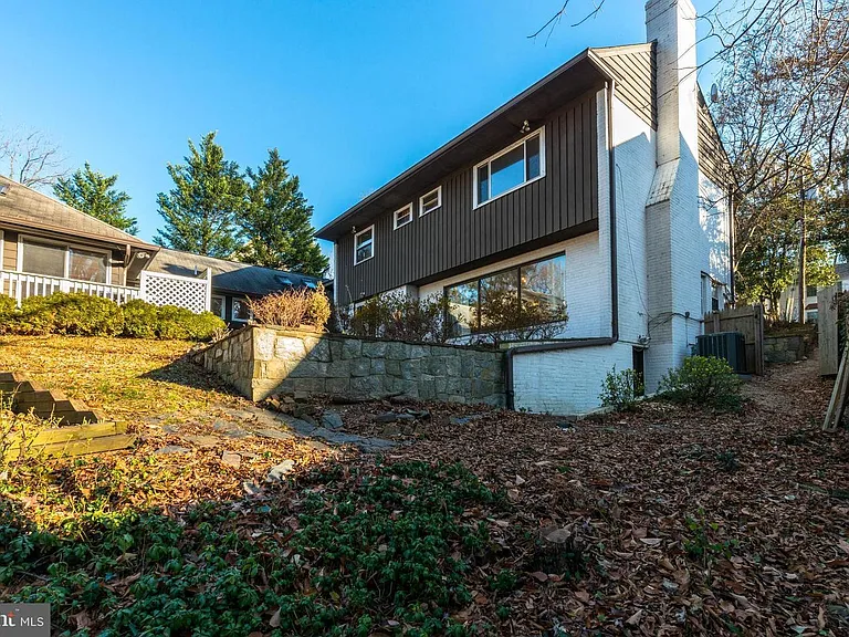 9322 W Parkhill Dr — Photo 40