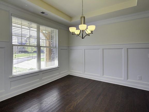 5th image of 4122 Bradbury Ln