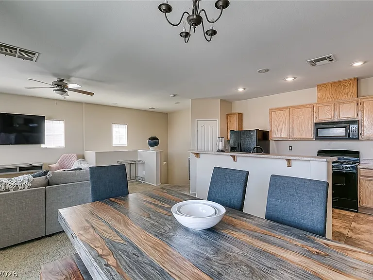 6255 W Arby Ave #163 — Photo 8