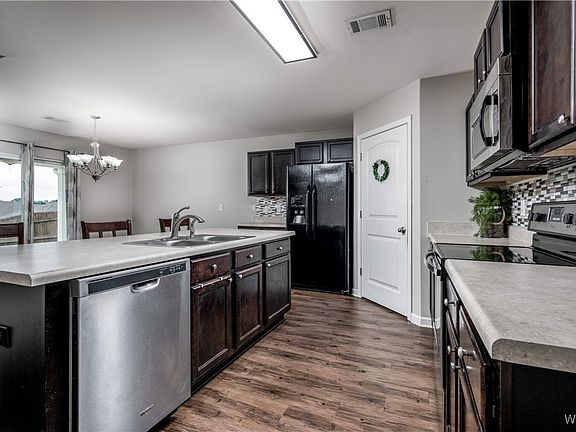 4th image of 2758 Lily Cir