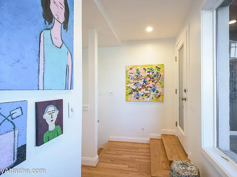 224 E St NE — Photo 33