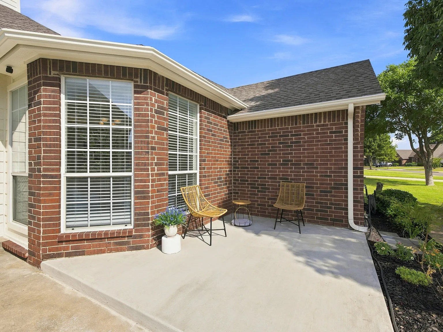 S 195 East Ave, Broken Arrow — Photo 4