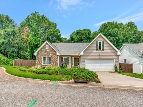 101 Riviera Cir, Anderson, SC 29621