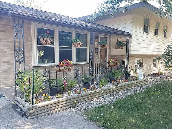 2nd image of 32740 Electric Blvd