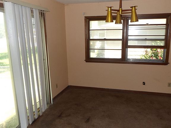 Formal Dining