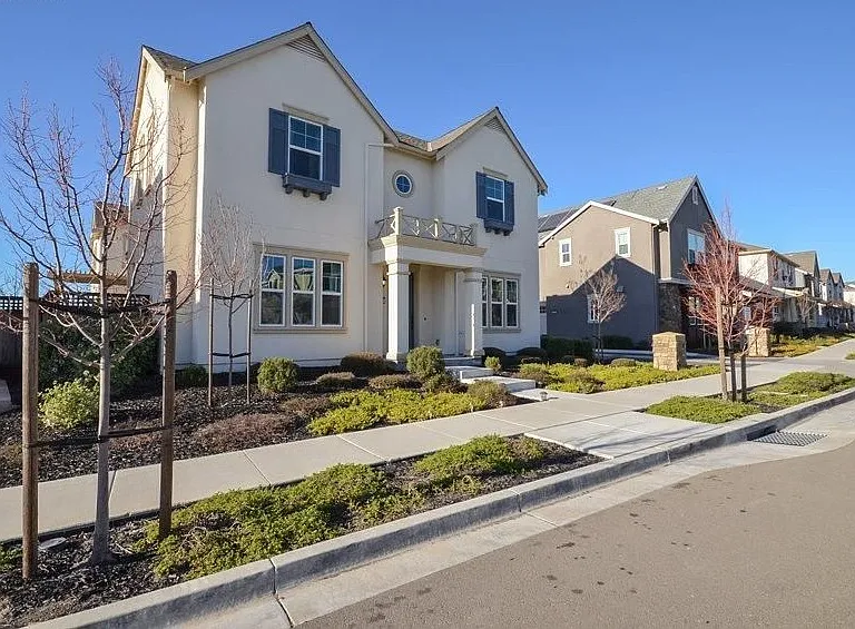4322 Sunset View Dr — Photo 1