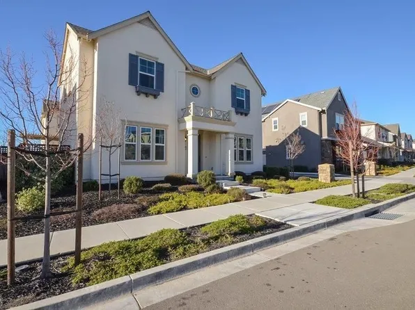 4322 Sunset View Dr, Dublin, CA 94568