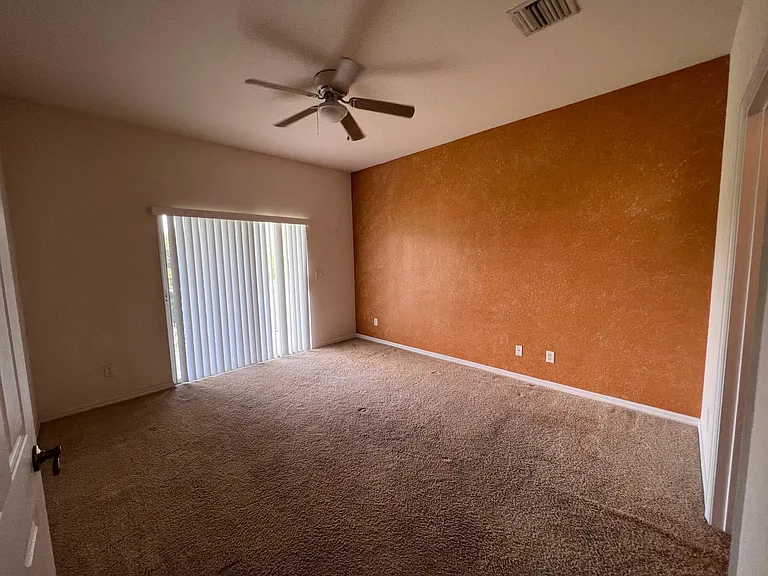 1551 SE Wilshire Pl — Photo 7