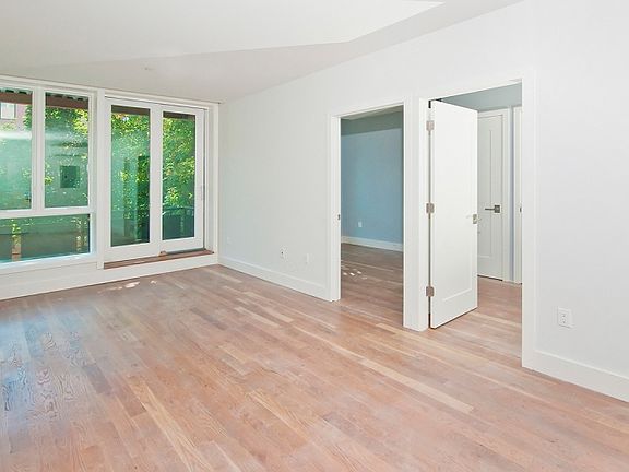 4th image of 221 Spencer St APT 2R