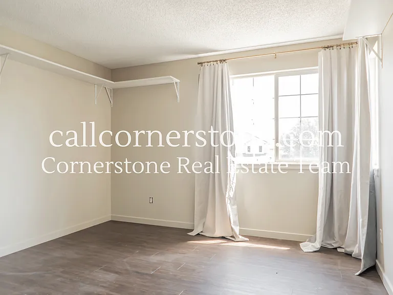 4640 Kashmire Dr — Photo 12